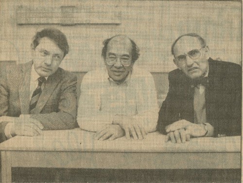 Met collega's Hans Learbuch en Cor Wester in de Rijswijkse Courant, 1985.